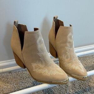 Tan Ankle Cowboy Western Booties